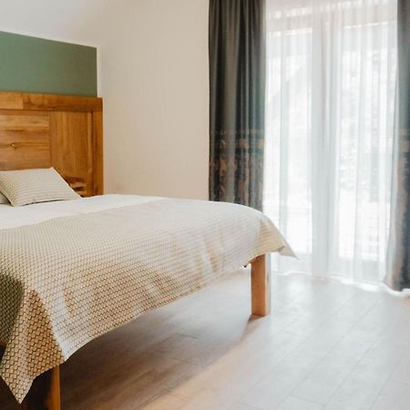 Гостевой дом House Mrzlin Grad Кореница Экстерьер фото