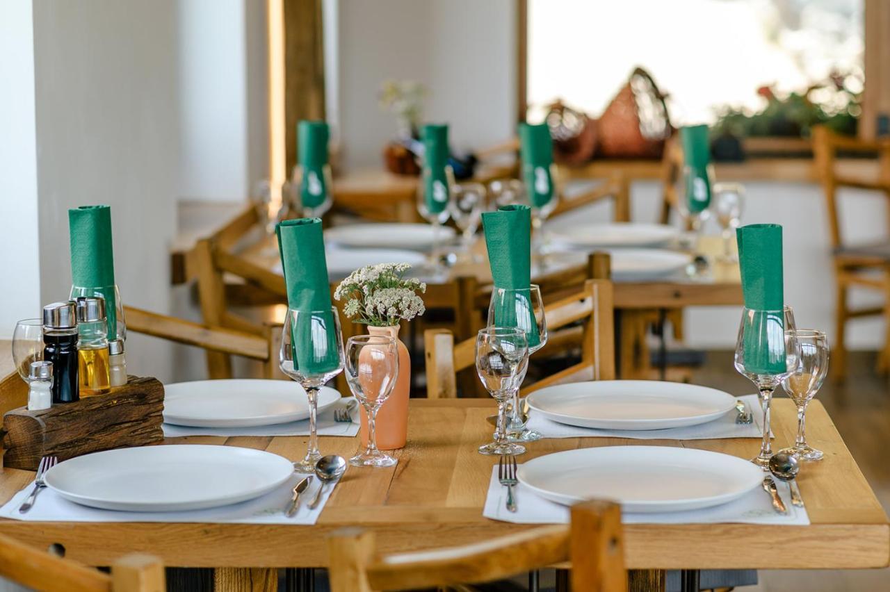 Гостевой дом House Mrzlin Grad Кореница Экстерьер фото